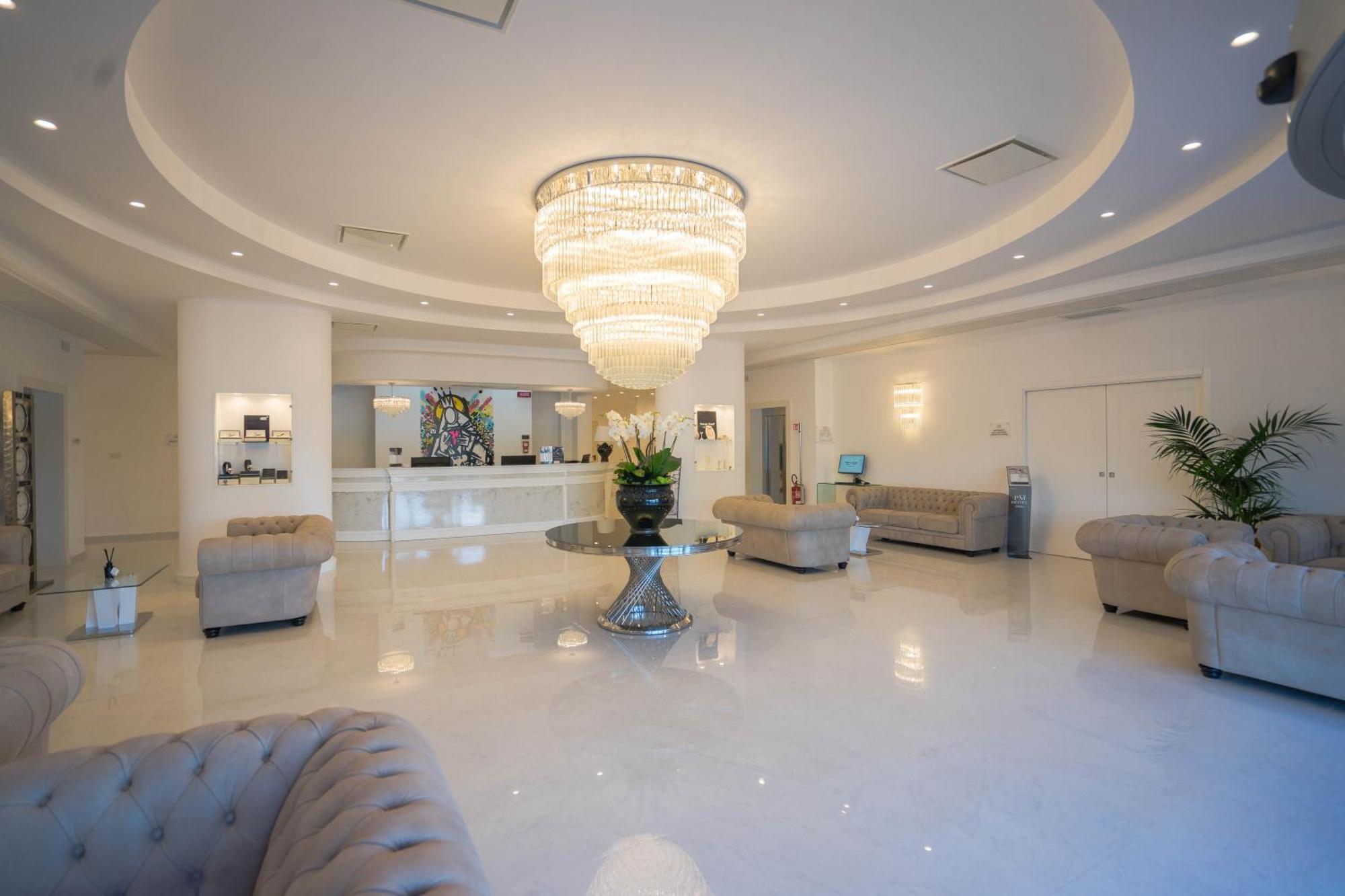 Pm Hotel Катандзаро Екстериор снимка