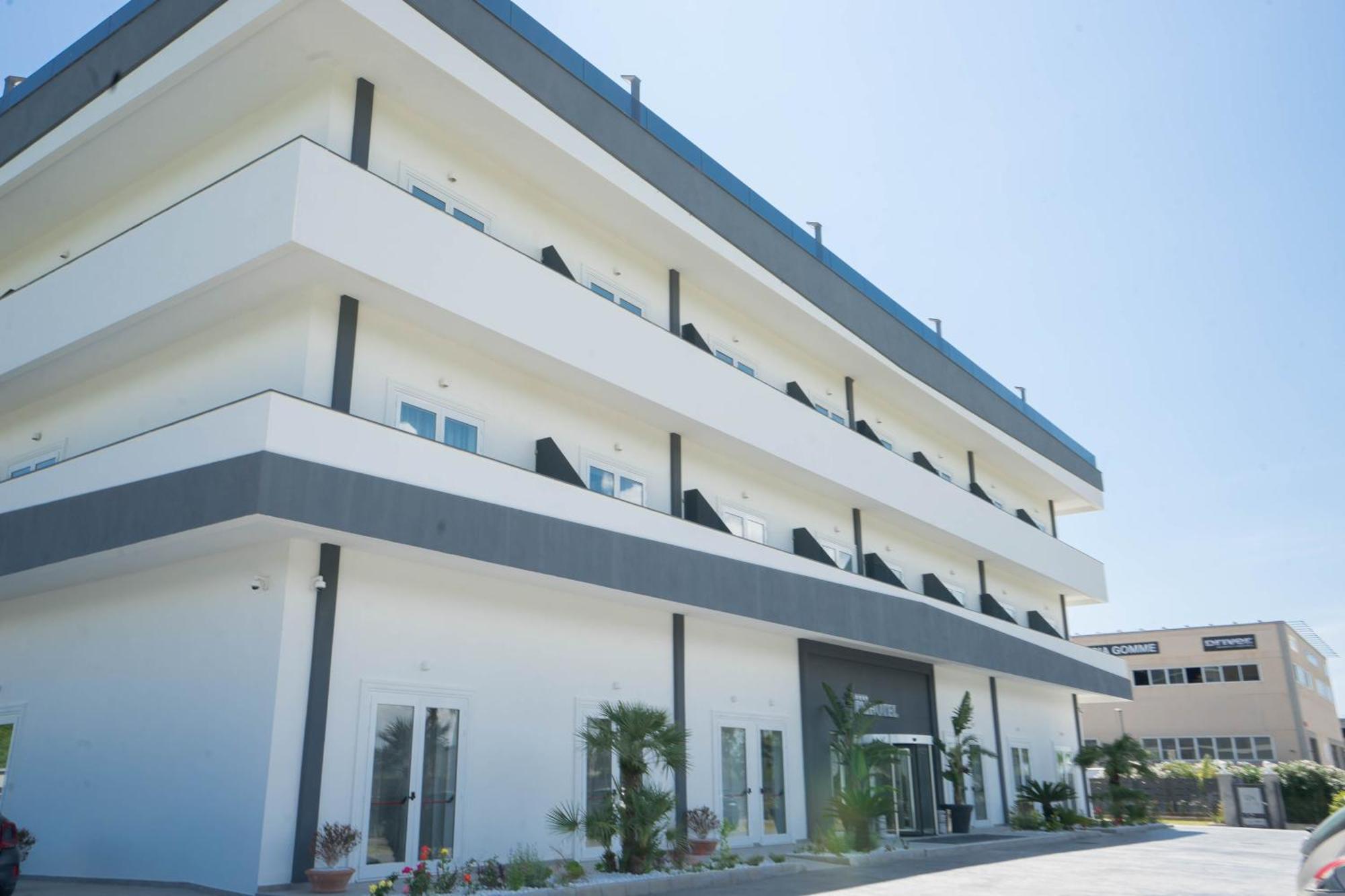 Pm Hotel Катандзаро Екстериор снимка