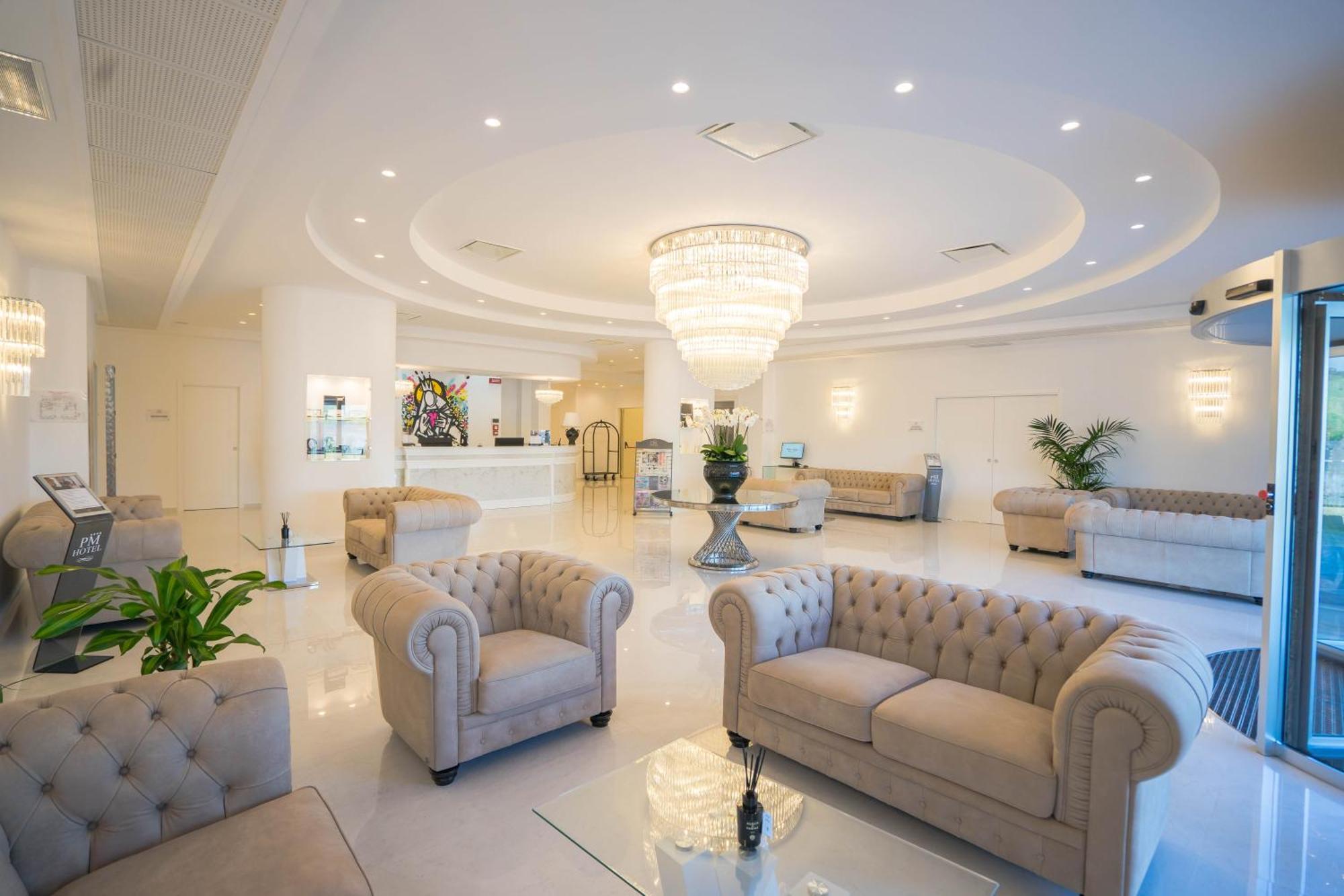 Pm Hotel Катандзаро Екстериор снимка