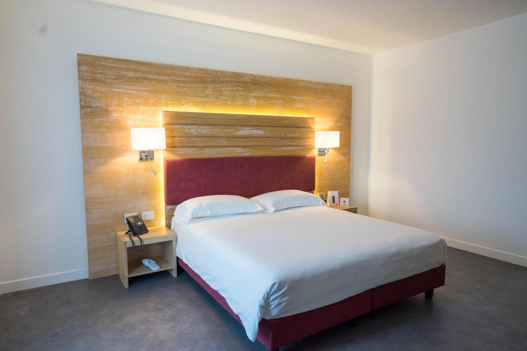 Pm Hotel Катандзаро Екстериор снимка