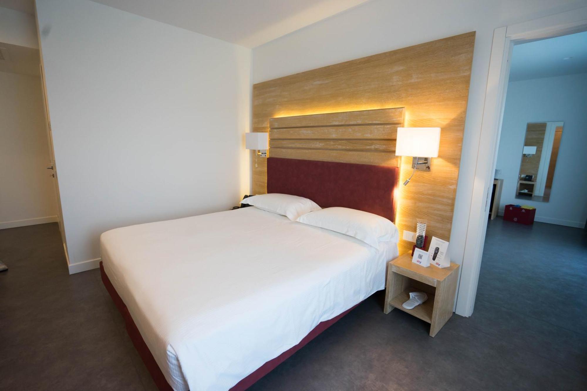 Pm Hotel Катандзаро Екстериор снимка