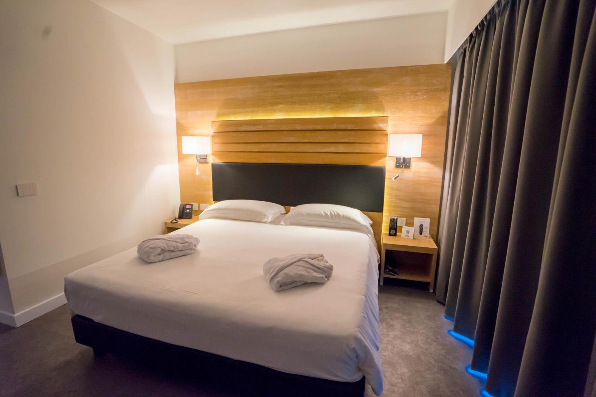Pm Hotel Катандзаро Екстериор снимка